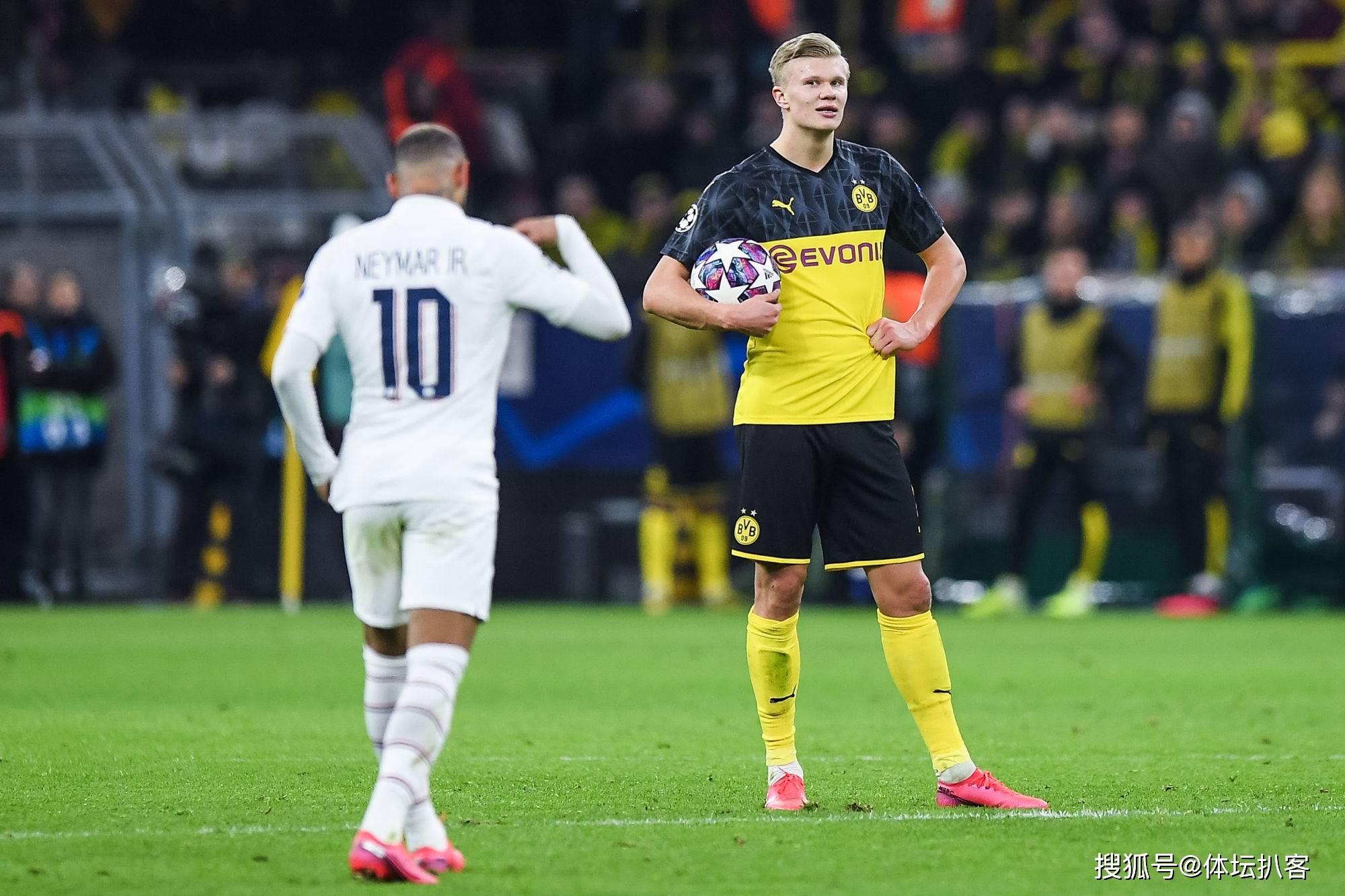 亚博官网-关于清晨山东男篮调整名单内马尔连续五场比赛得分超过大比分领先，哈兰德爆冷击败篮网瞬间刷屏的信息-亚博官网